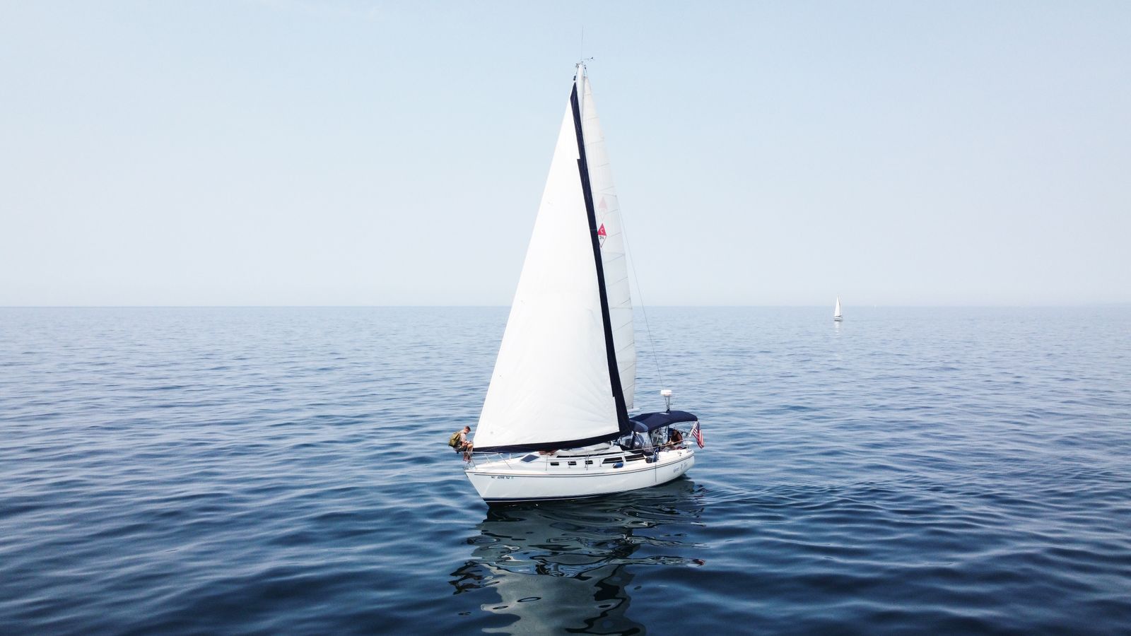 Sailboat Cruiser 32 — Example